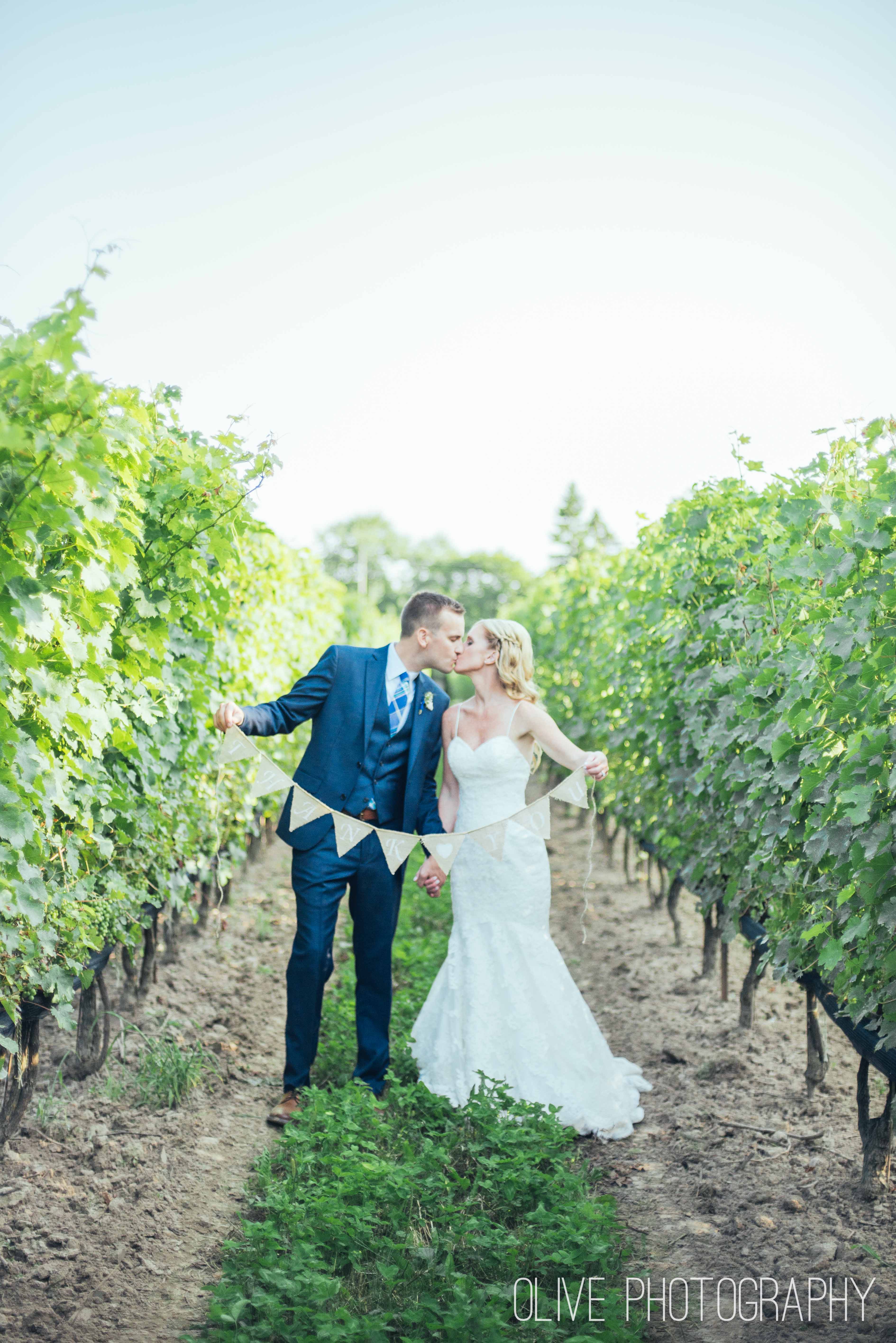 Niagara Vineyard wedding
