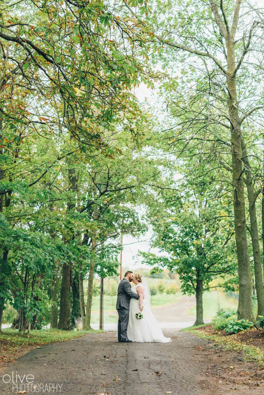 Knollwood Inn wedding - Olive Photography