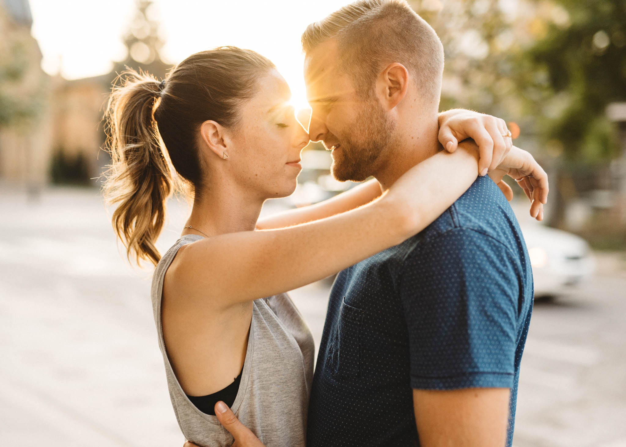 relaxed Toronto engagement photos