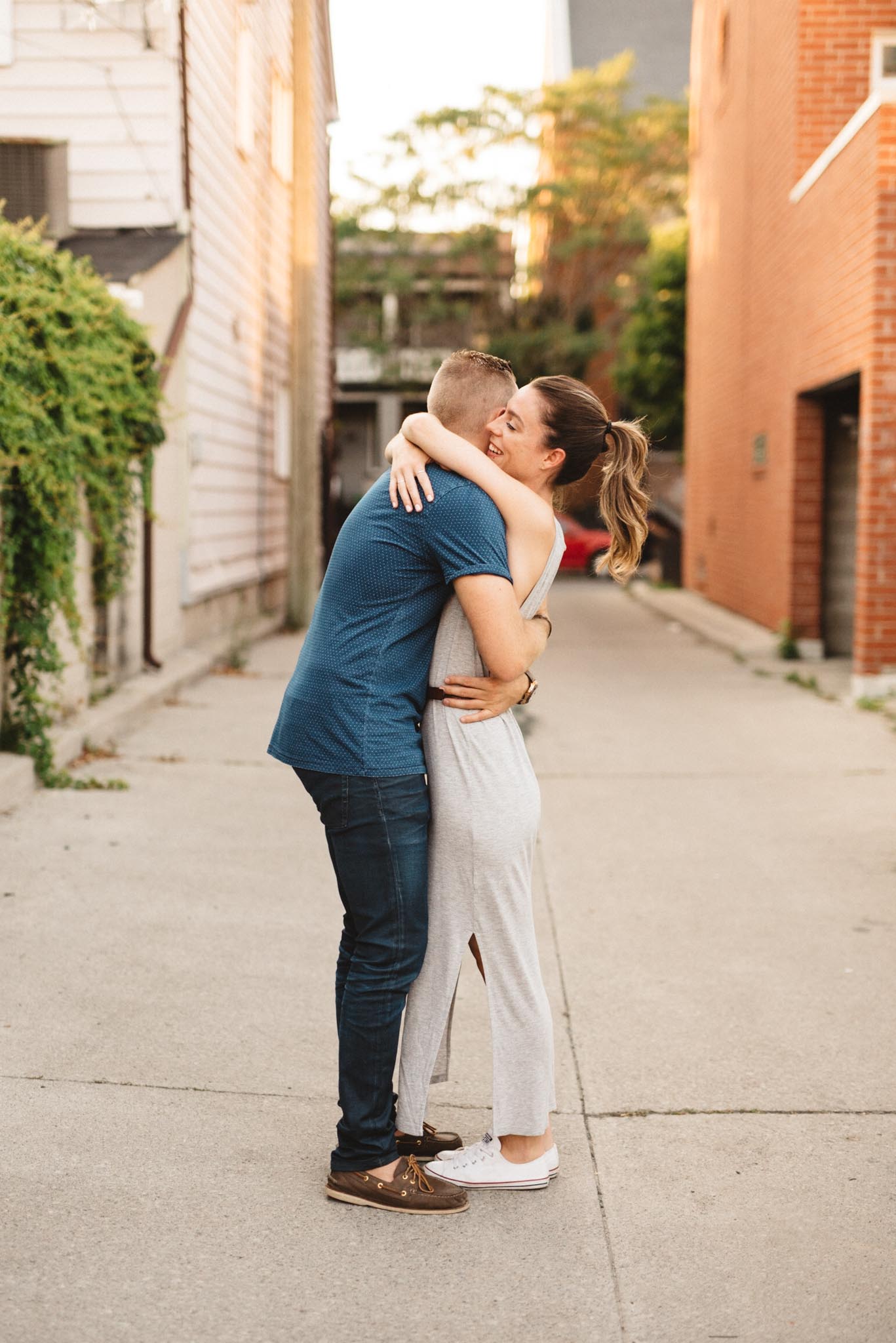 laid back Toronto engagement photos