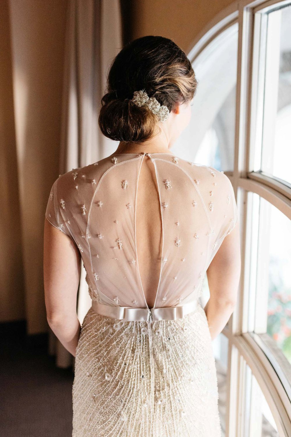 Jenny Packham keyhole wedding dress | Olive Photography