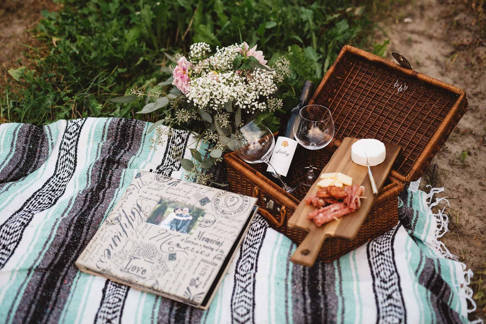 Niagara Vineyard Engagement Session | Olive Photography