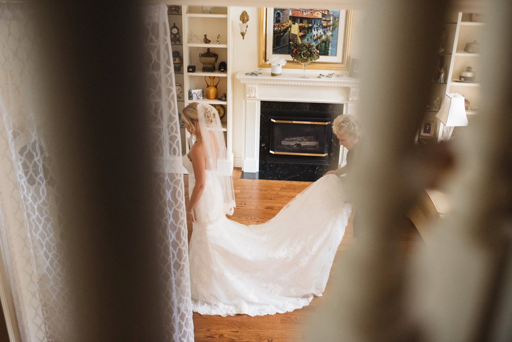 Bride getting ready photos | Olive Photography