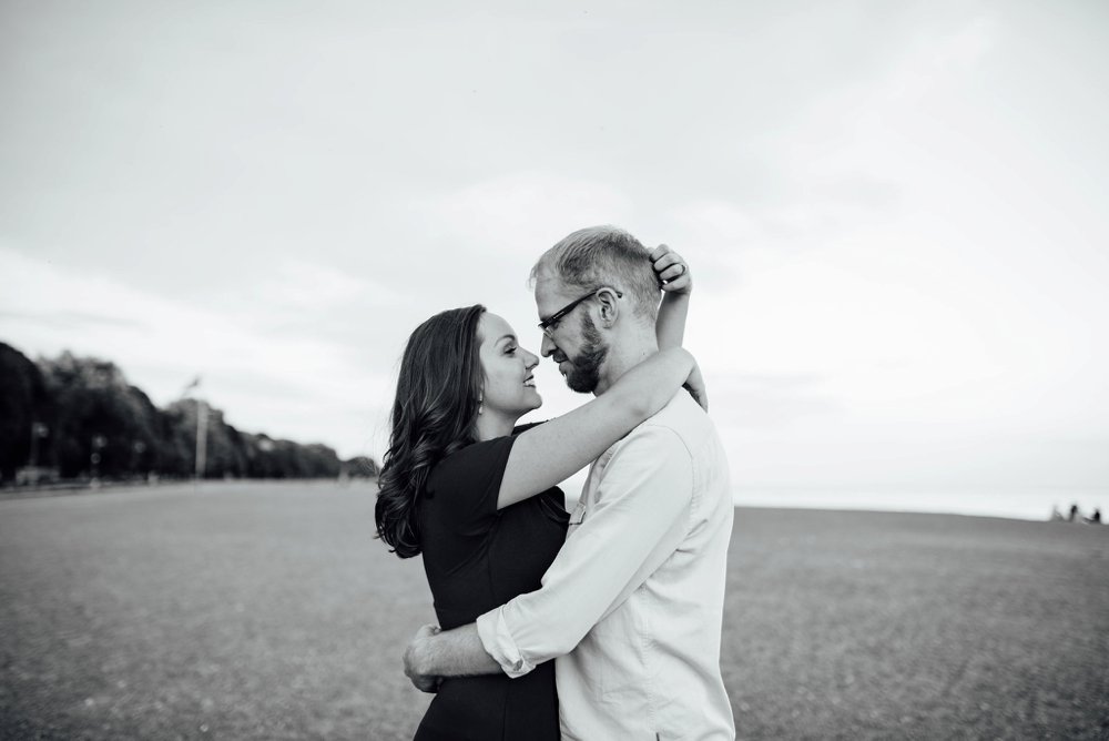 Toronto beach engagement photos | Olive Photography