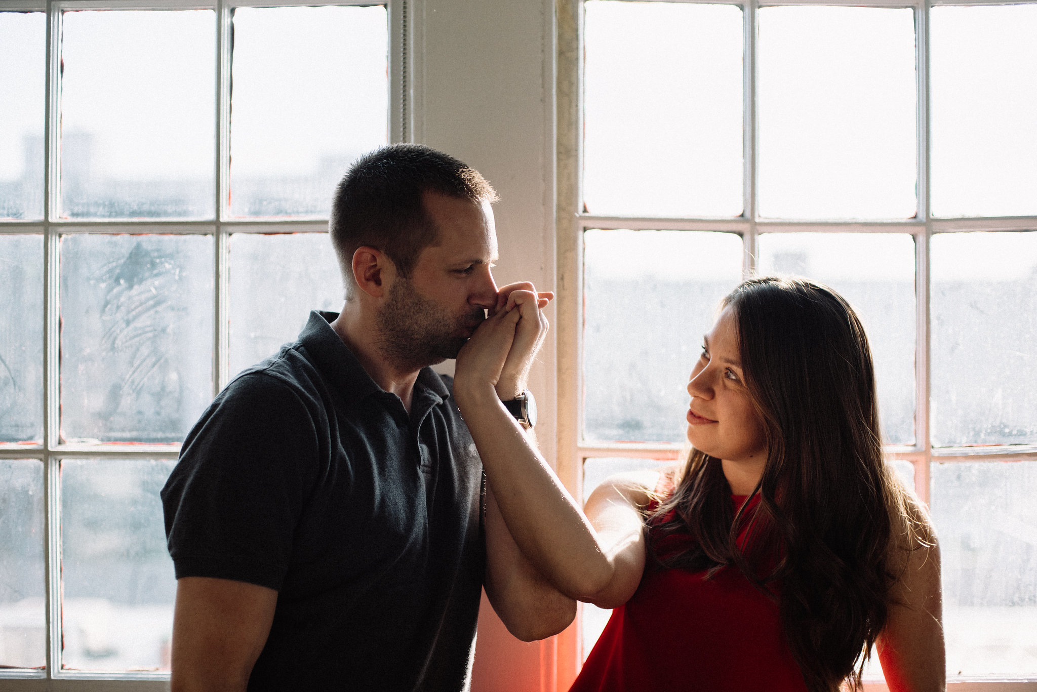 Cozy engagement photos - Olive Photography Toronto