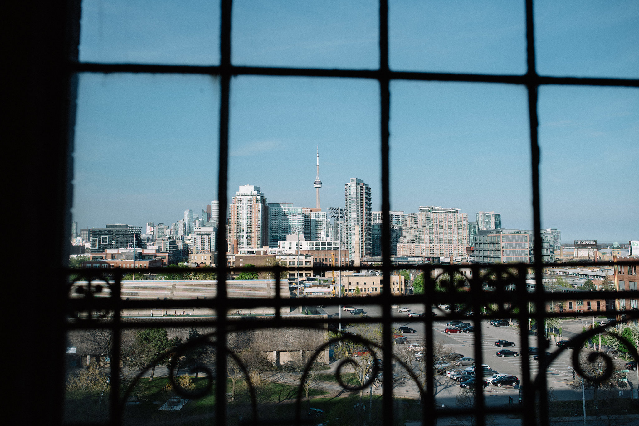 Skyline engagement photos - Olive Photography Toronto