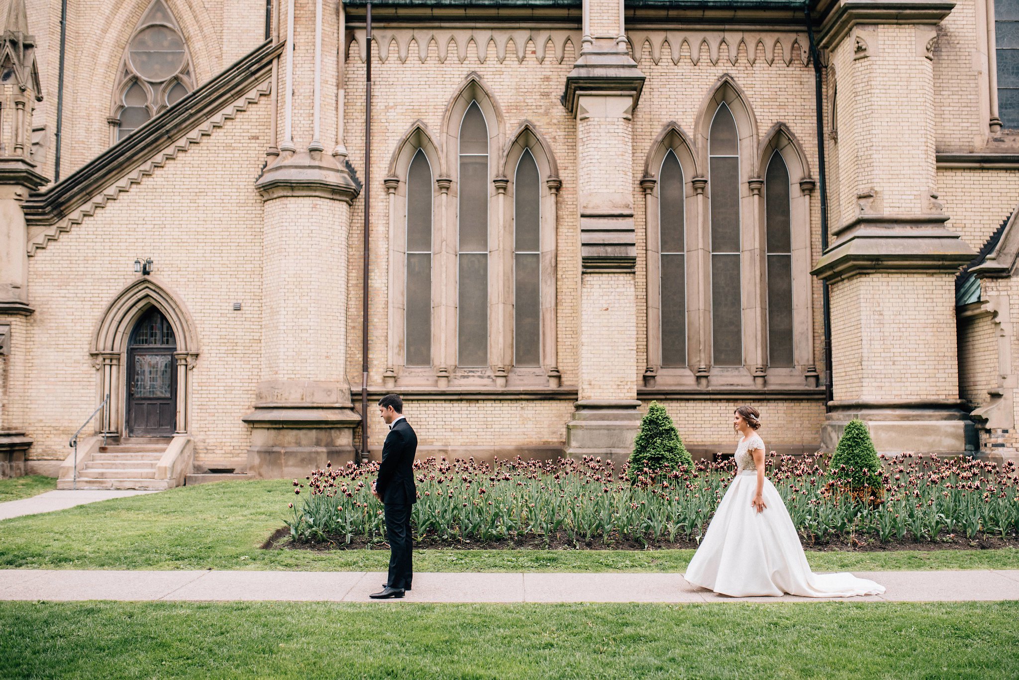 St. James Cathedral Wedding Photos | Olive Photography Toronto