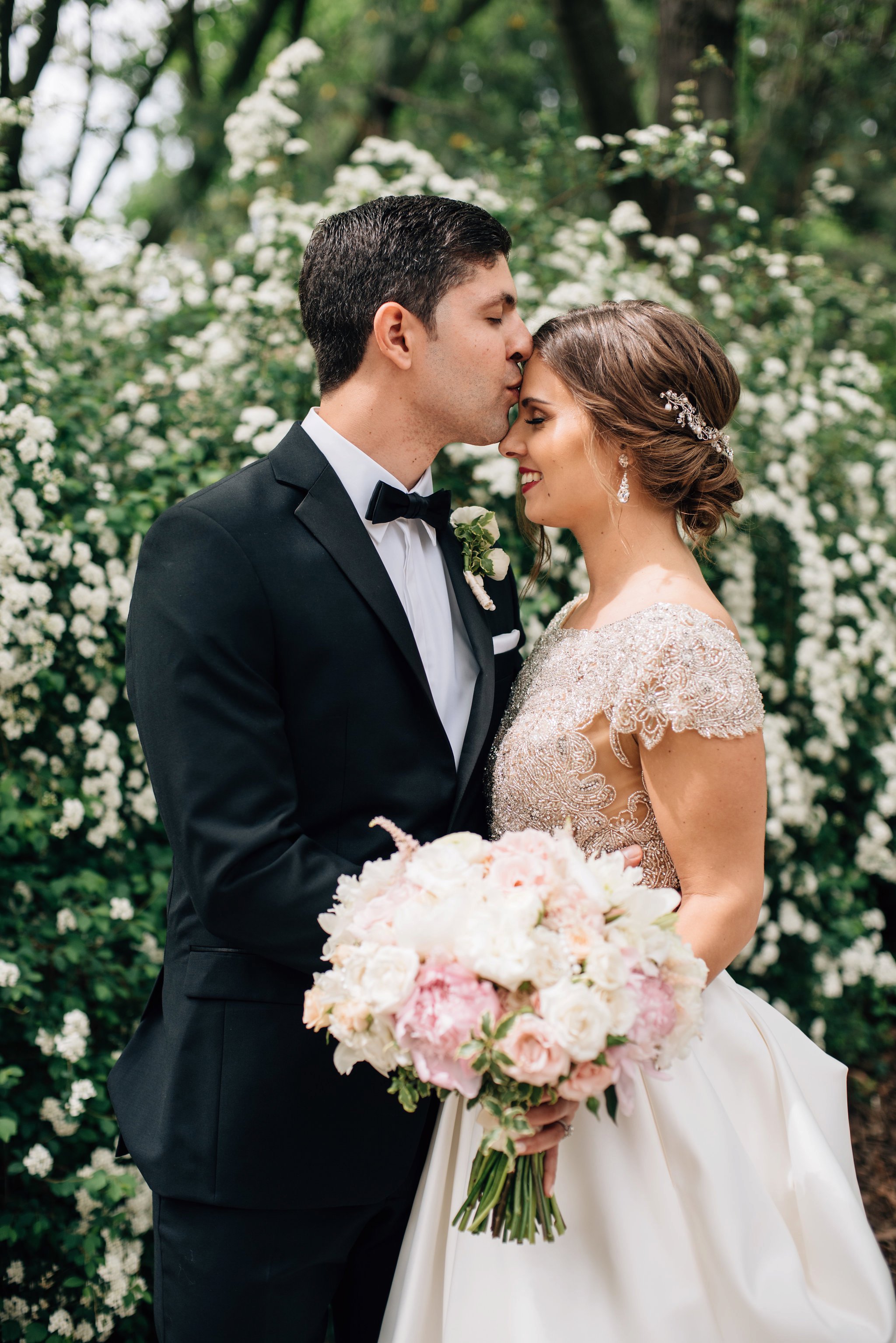 St. James Cathedral Wedding Photos | Olive Photography Toronto