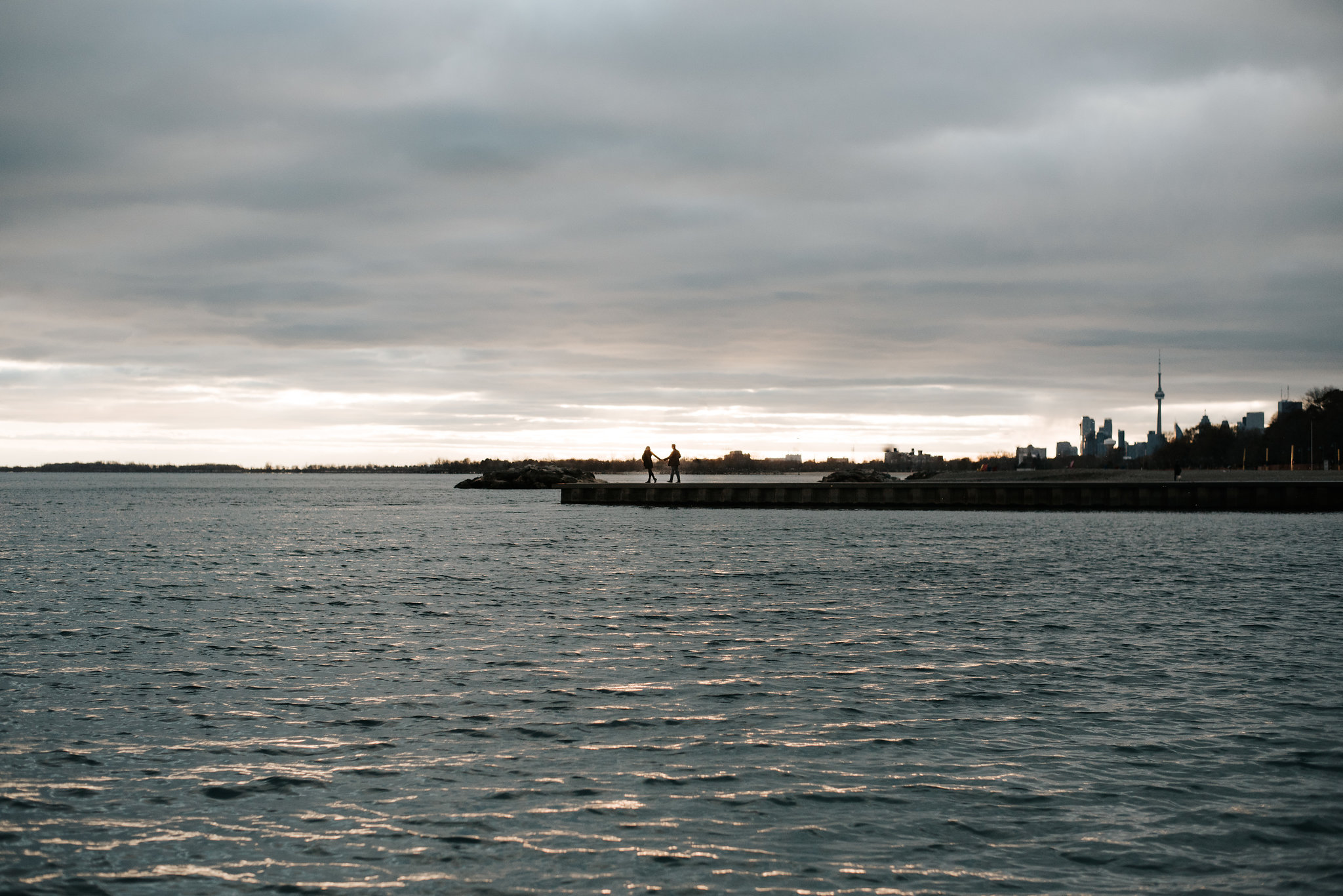 Balmy Beach Engagement Photos Toronto | Olive Photography