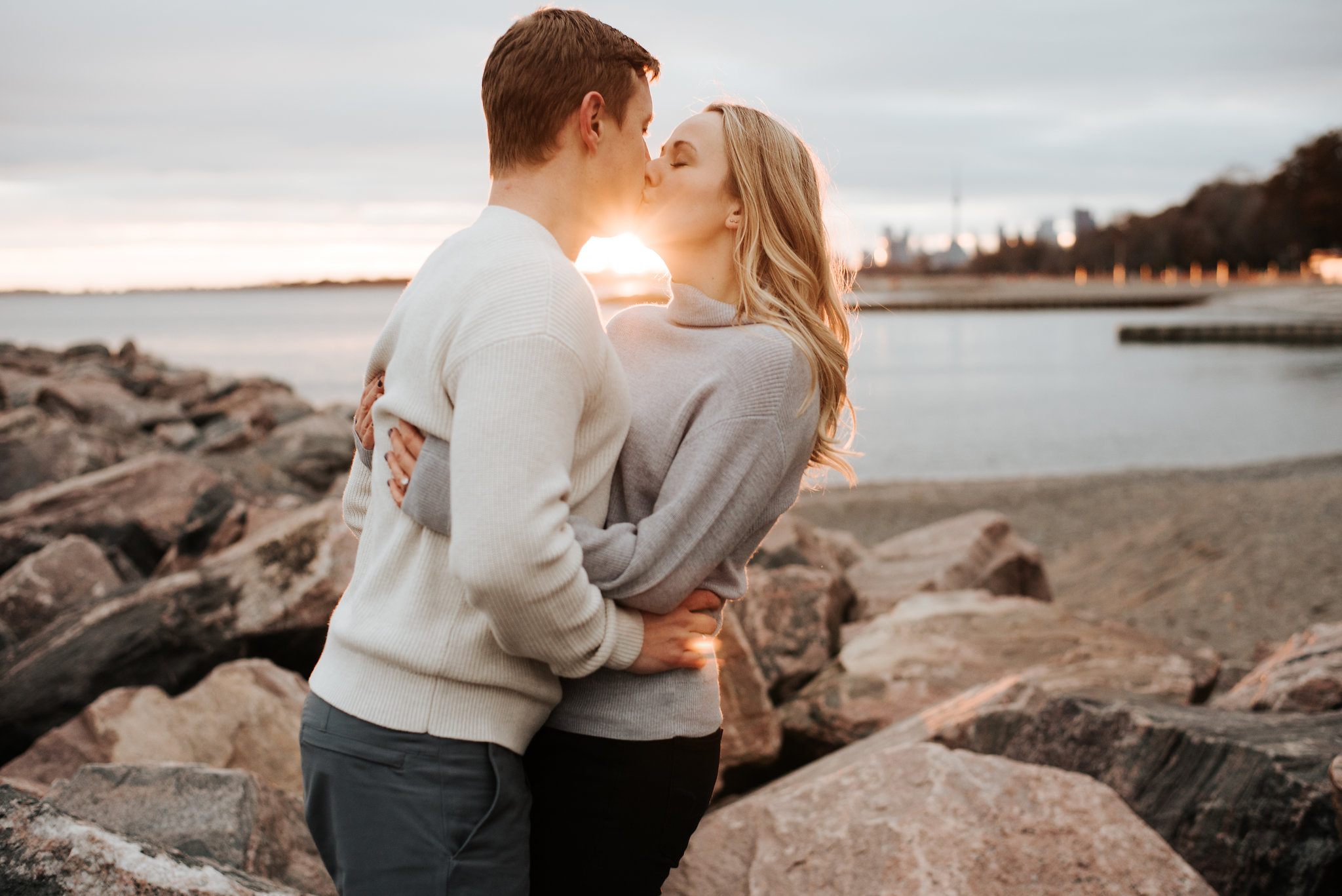 Balmy Beach Engagement Photos Toronto | Olive Photography