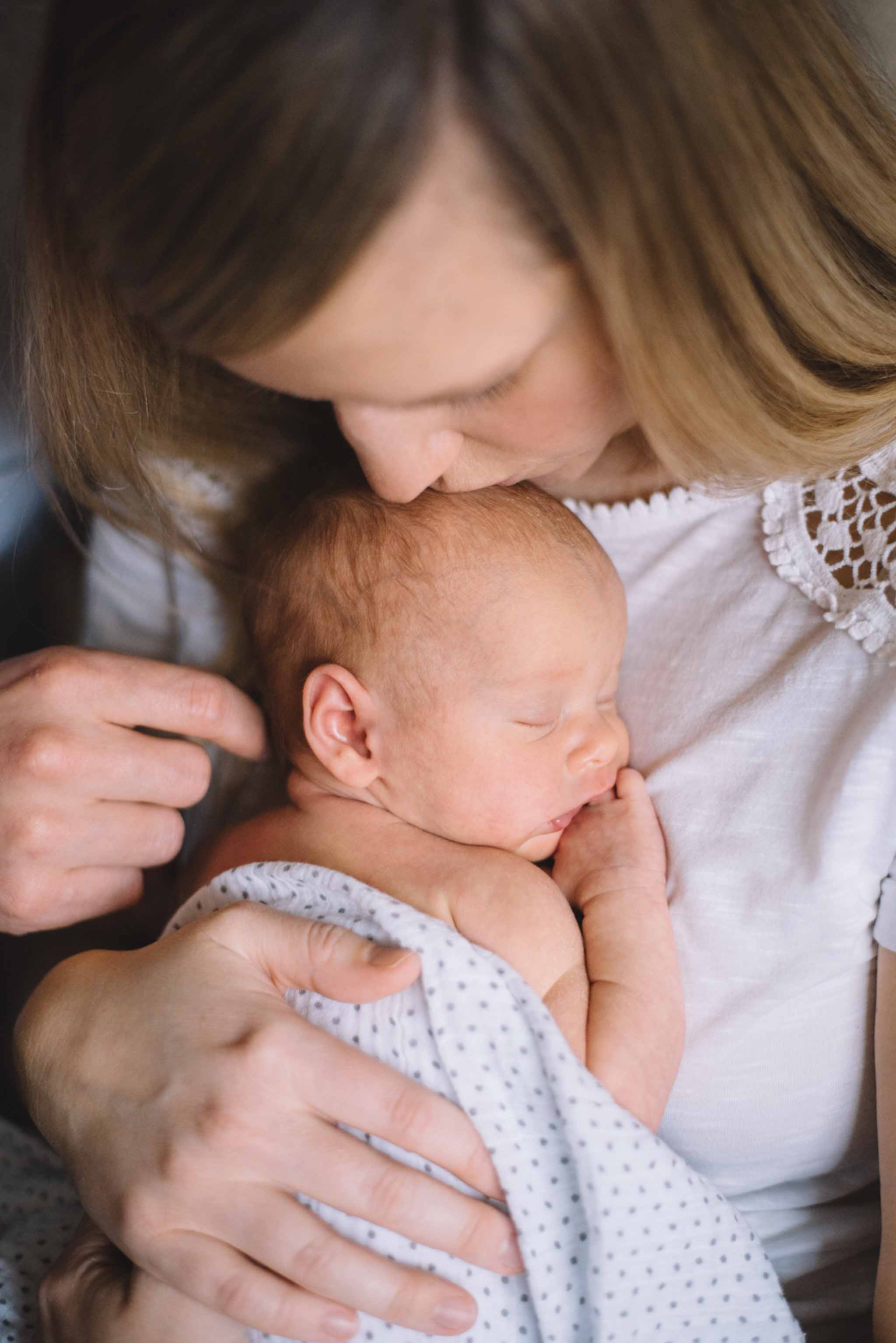 In-Home Lifestyle Newborn Photography Toronto | Olive Photography