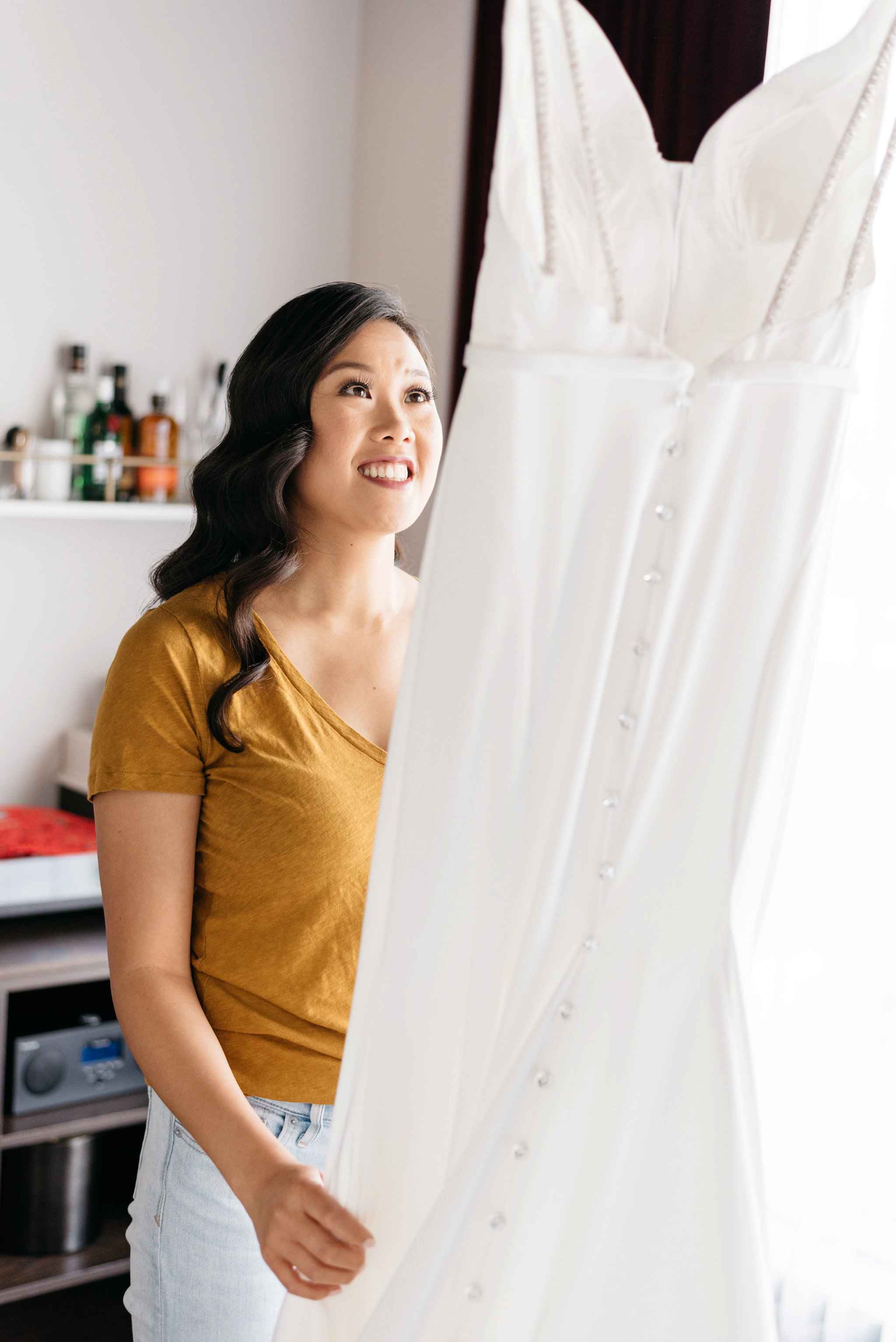 Bride Prep Photos - Olive Photography - Toronto wedding photographer