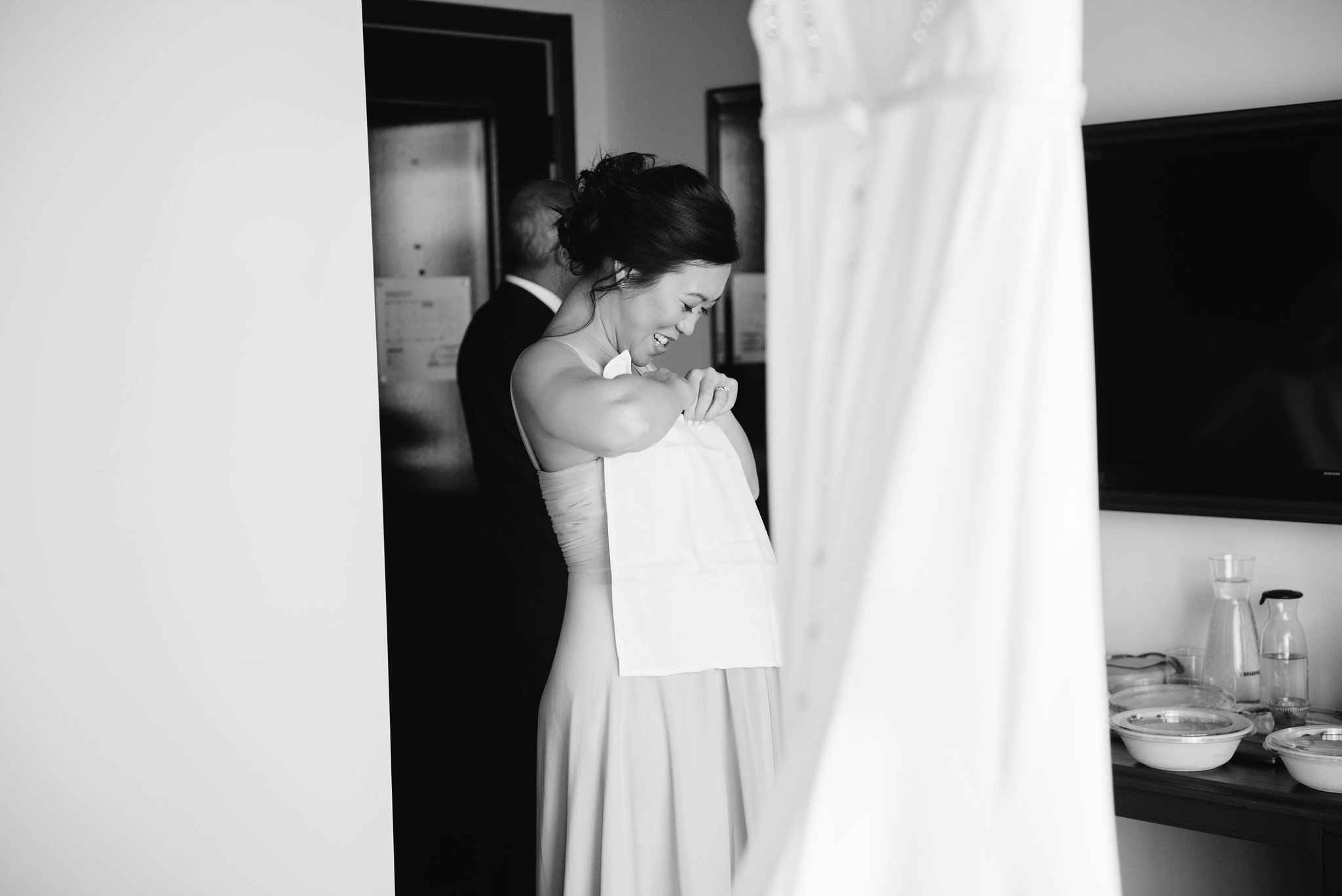 Bride prep photos - Olive Photography - Toronto wedding photographer