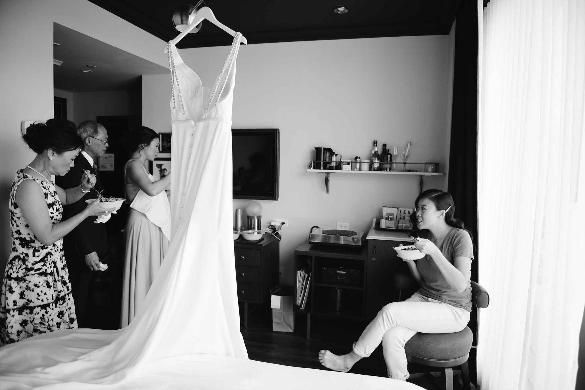 Bride prep photos - Olive Photography - Toronto wedding photographer