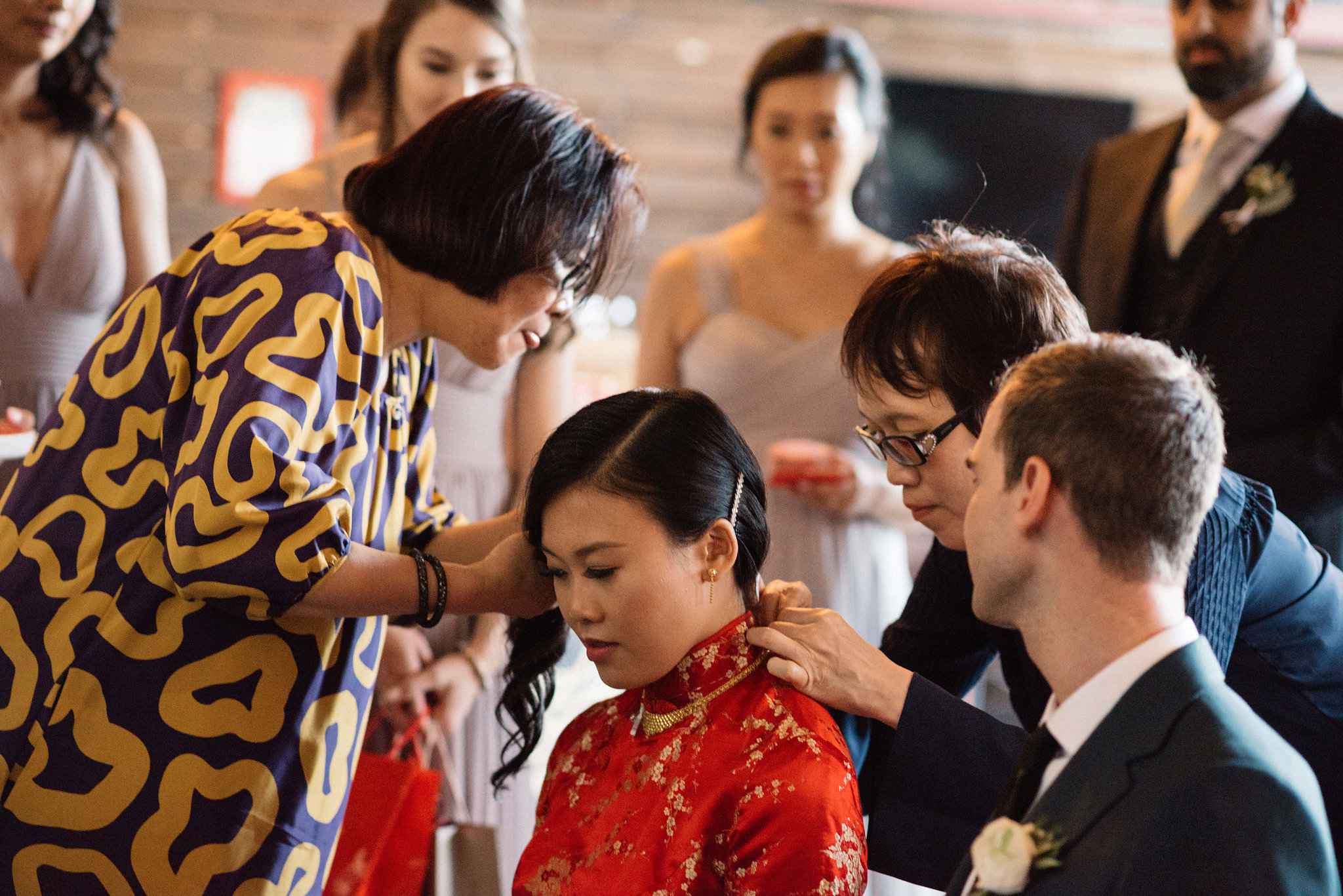 Chinese tea ceremony - Olive Photography - Toronto wedding photographer