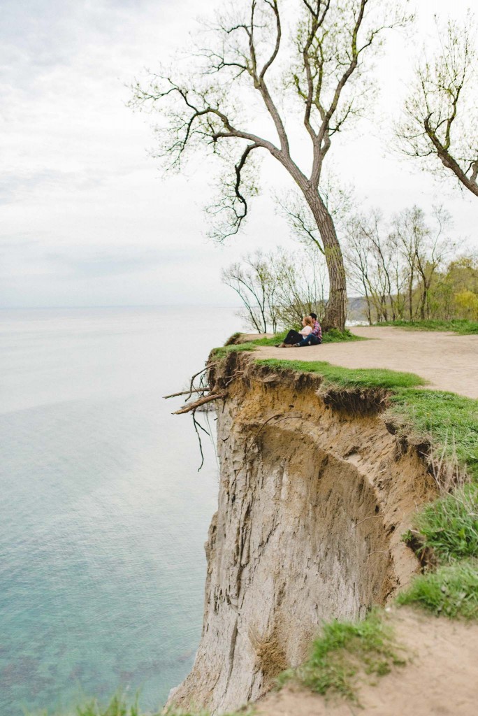 Scarborough Bluffs Engagement Photos | Olive Photography